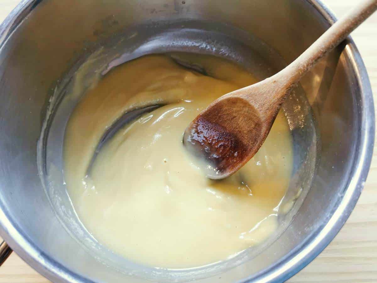 Flour and butter paste in a pot.