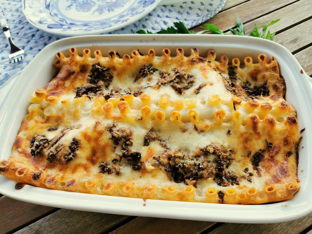 Italian ricotta mushroom lasagne al forno.